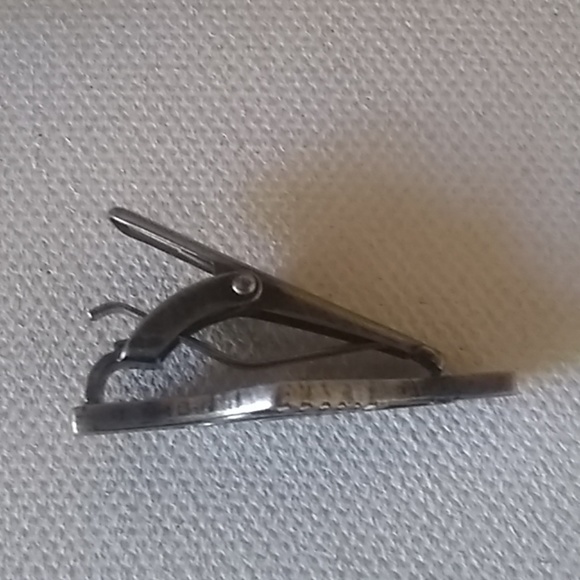 Button Pins & Tie Clip - Picture 5 of 6